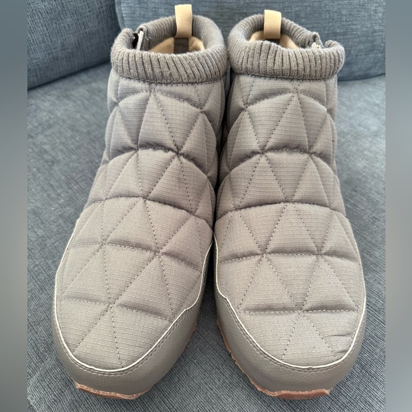 Teva  Gray ReEmber Mid Boot  Men’s 14 - Picture 4 of 9